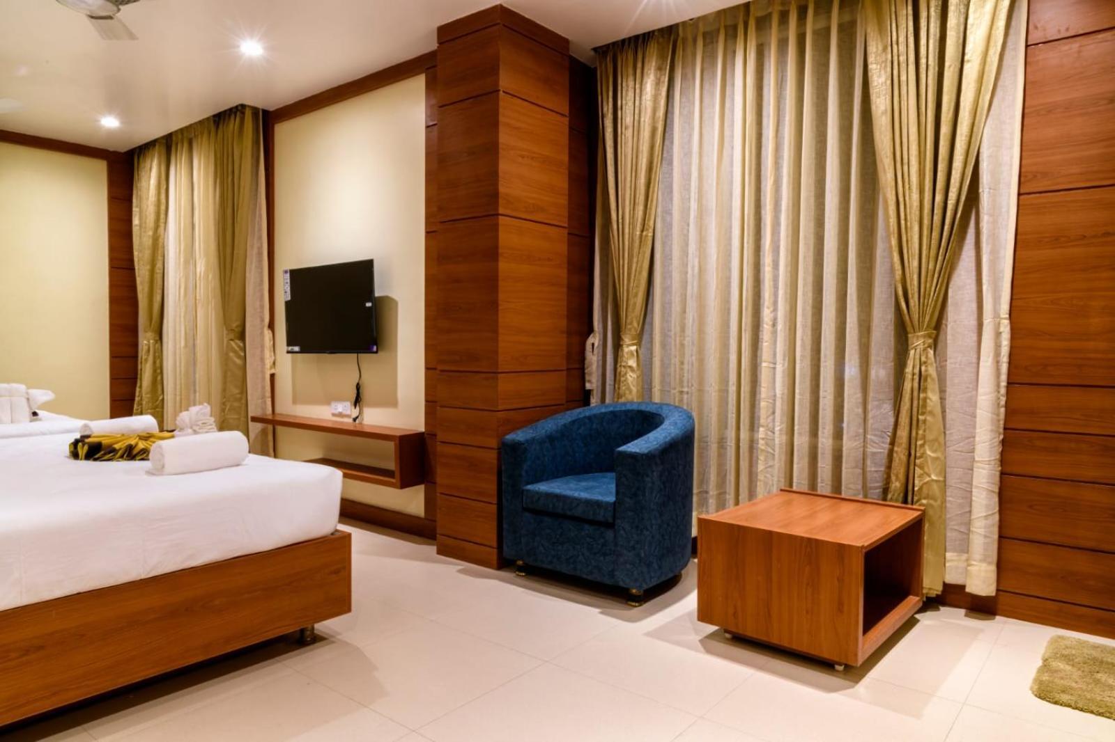 Rs Regal Inn-Диогар Екстериор снимка