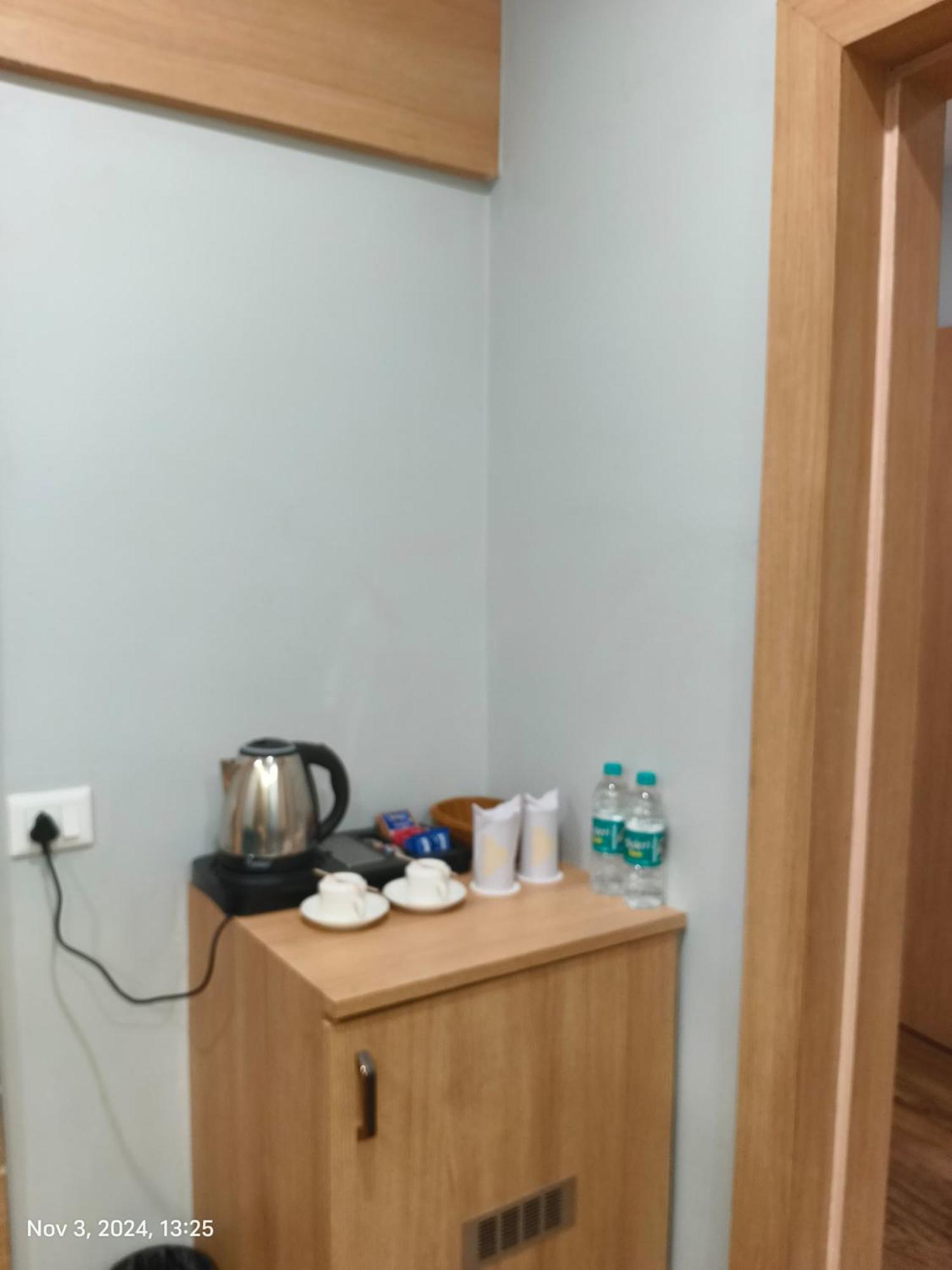 Rs Regal Inn-Диогар Екстериор снимка