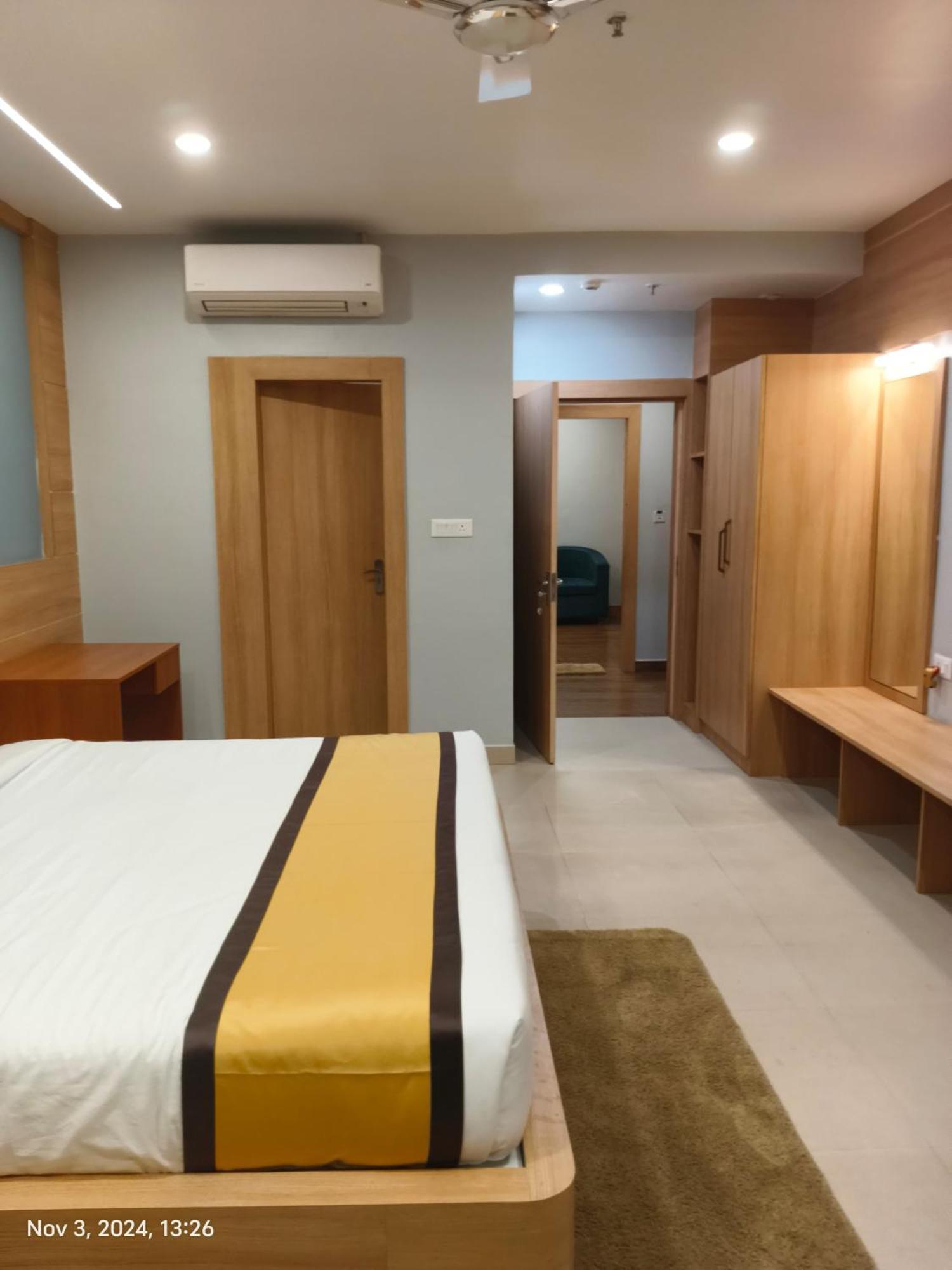 Rs Regal Inn-Диогар Екстериор снимка