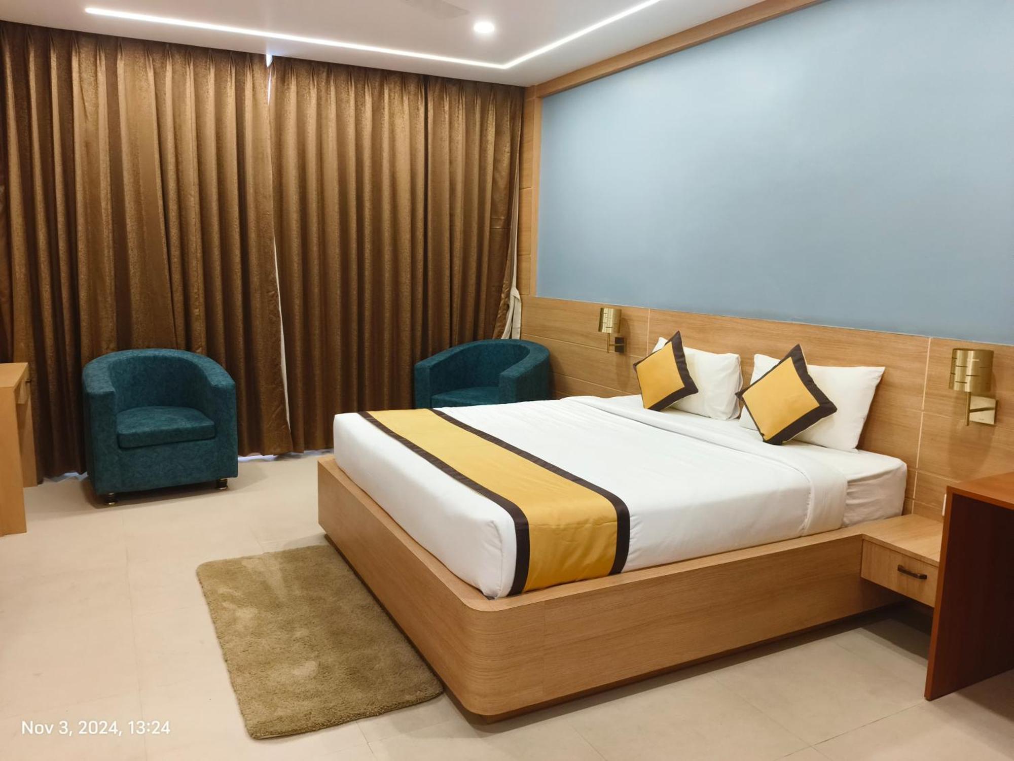 Rs Regal Inn-Диогар Екстериор снимка