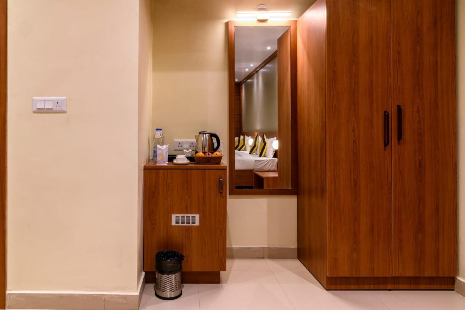 Rs Regal Inn-Диогар Екстериор снимка