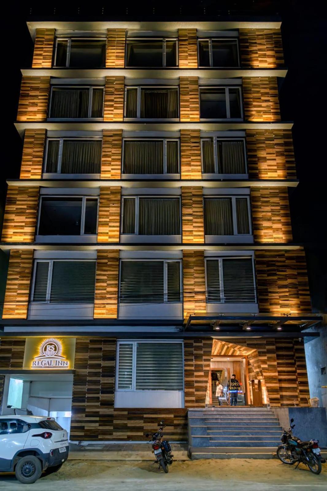 Rs Regal Inn-Диогар Екстериор снимка