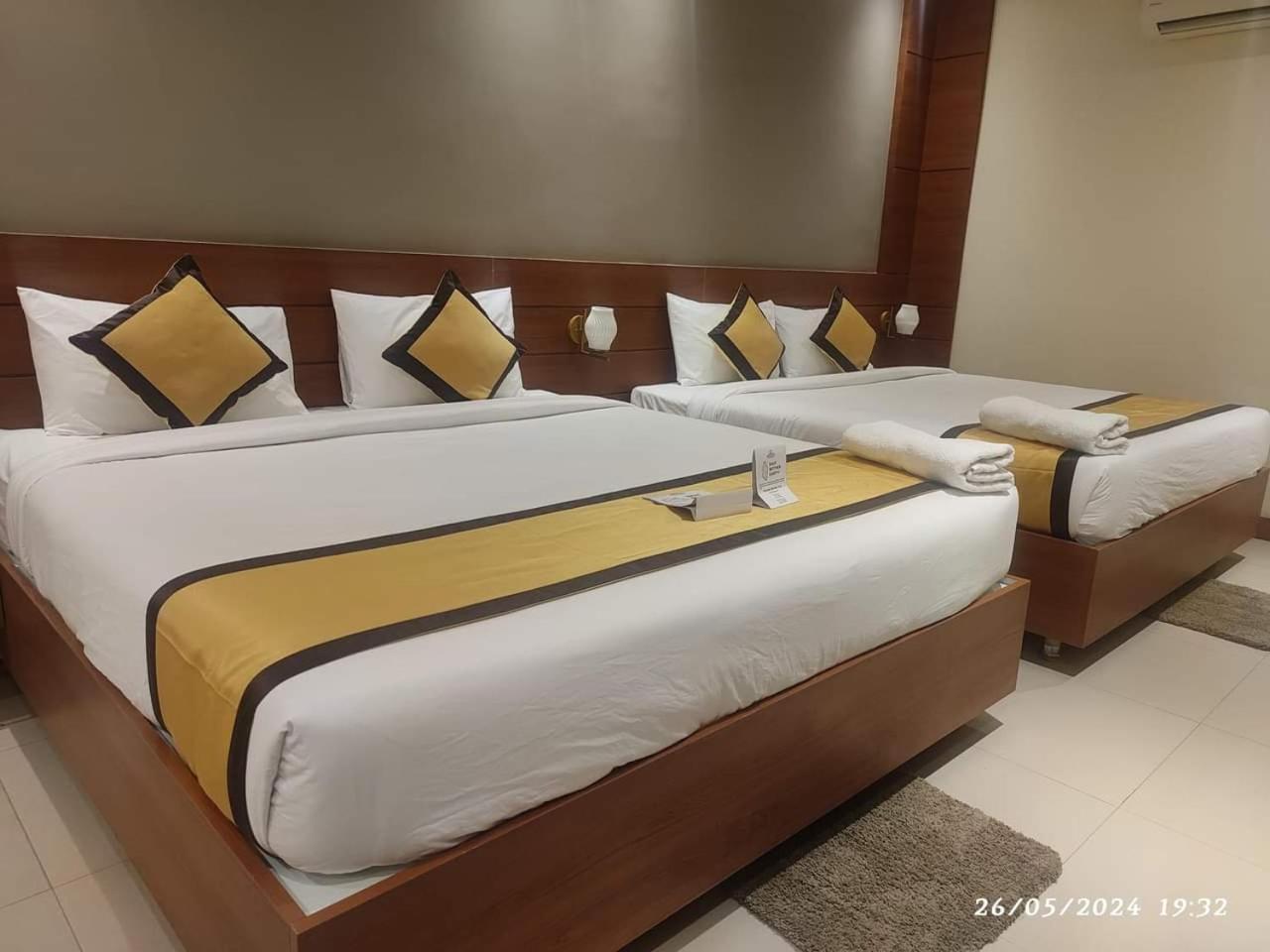 Rs Regal Inn-Диогар Екстериор снимка